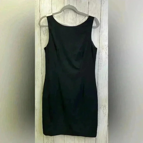 H&M Dresses & Skirts - H&M dress size 12 detail back black/white form fitting